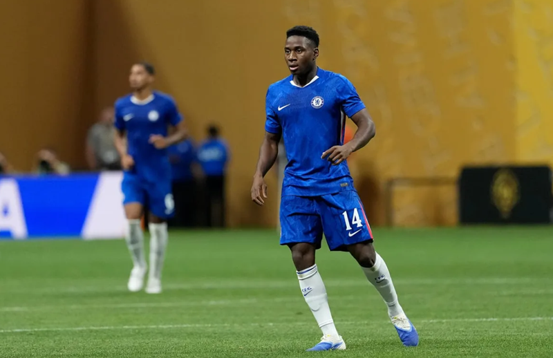 Chelsea đón tin vui từ Essugo nhưng vẫn thấp thỏm vì Estevao trước đại chiến Arsenal