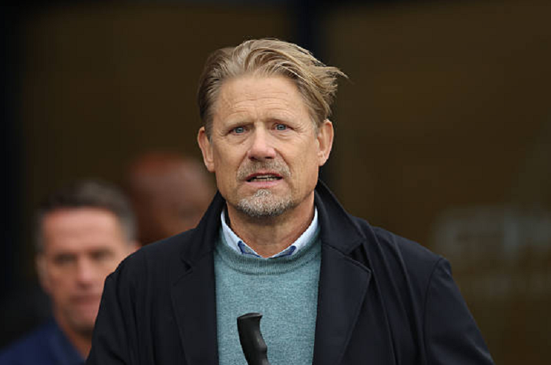 Schmeichel đổi quan điểm, thừa nhận từng đánh giá thấp David Raya